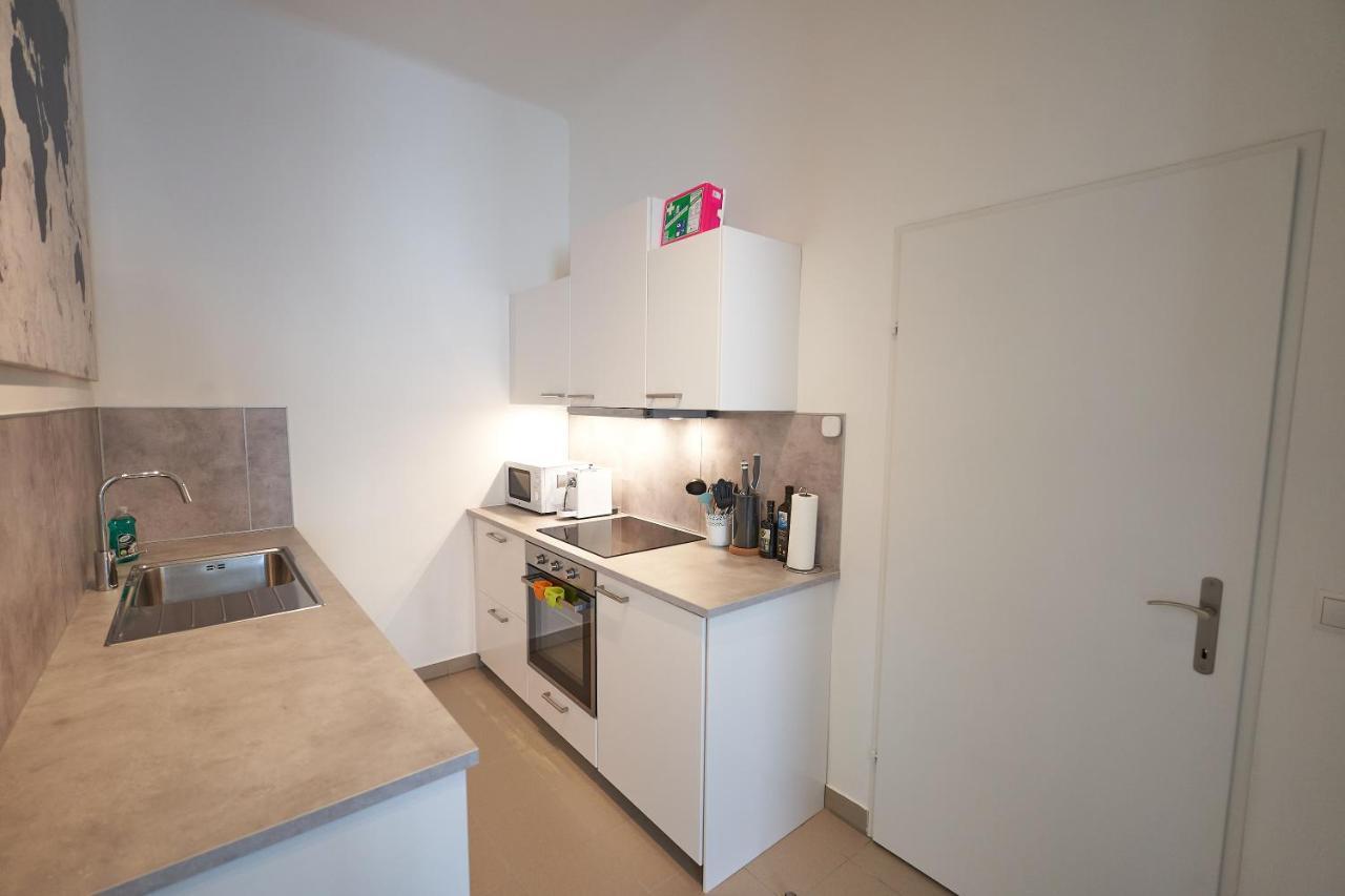 Trendy Apartment 2 Zimmer Zentral Gelegen ウィーン エクステリア 写真