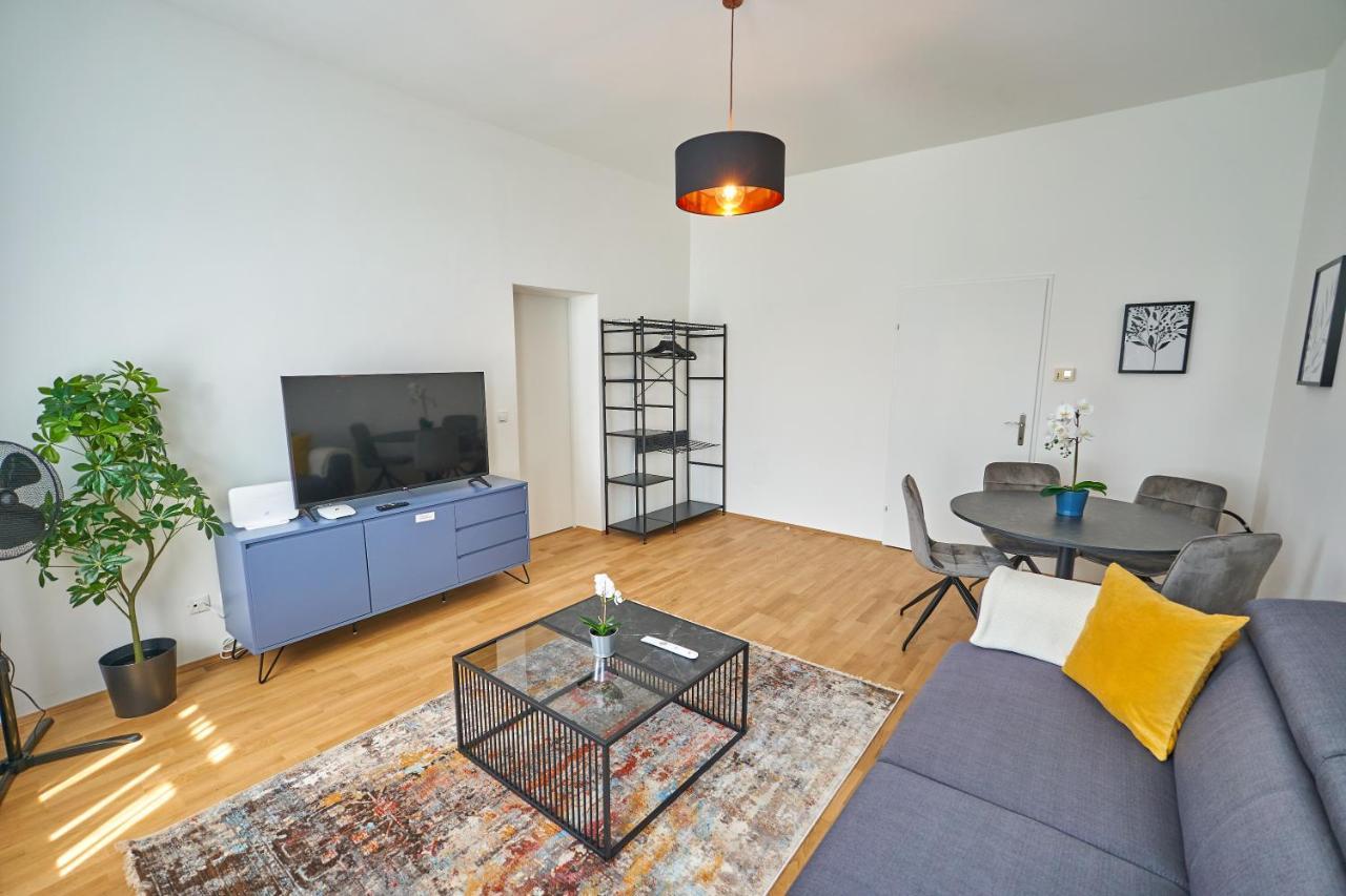 Trendy Apartment 2 Zimmer Zentral Gelegen ウィーン エクステリア 写真